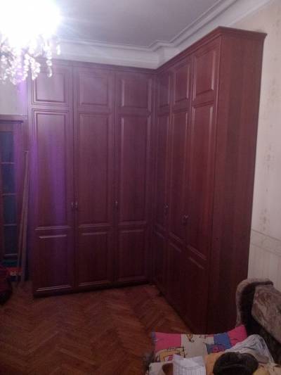 Разноцветный радиусный шкаф-купе в детскую 1